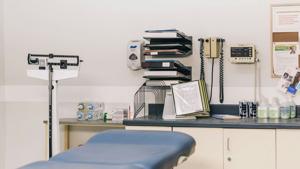 FDA, others sued for injuries from spinal cord stimulator